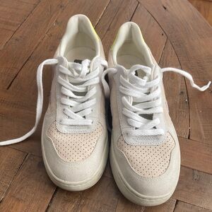 Veja V-10 sneakers